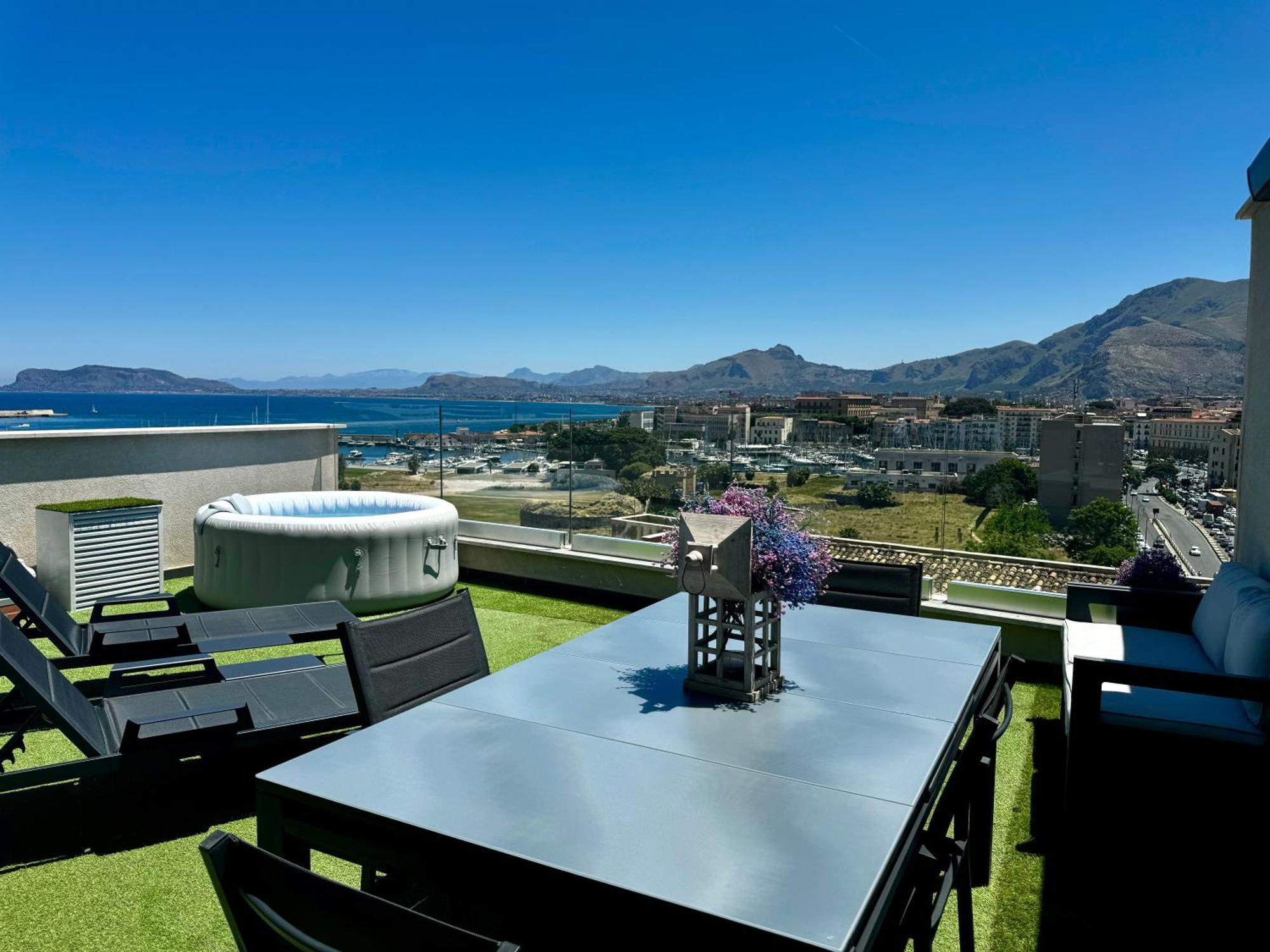 Palermo Inn Marina Exclusive View Exterior photo