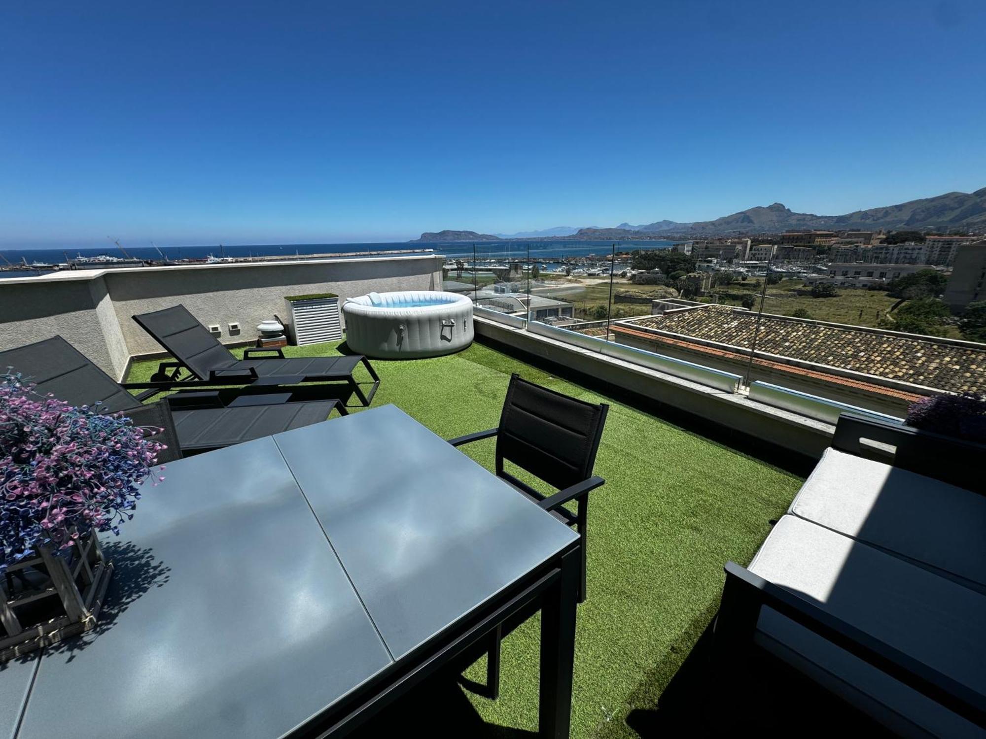 Palermo Inn Marina Exclusive View Exterior photo